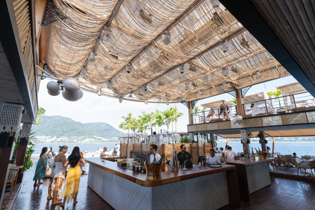 air 10 v3 yona beach club phuket